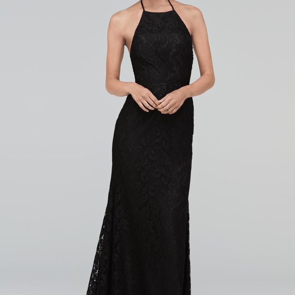 Lace backless gown